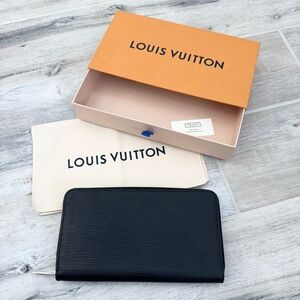 Louis Vuitton Black Epi Leather Organizer Wallet